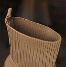 Bota Feminina Monique Classic Leve e Confortável